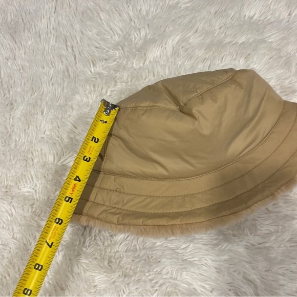 Torrid Faux Fur Reversible Bucket Hat Tan Size M/L - Picture 4 of 12